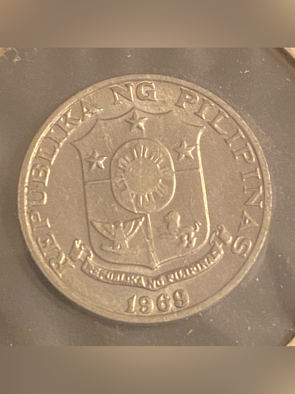 RARE DATE ERROR 1969 Philippines 1 Sentimo coin, made of aluminum.
